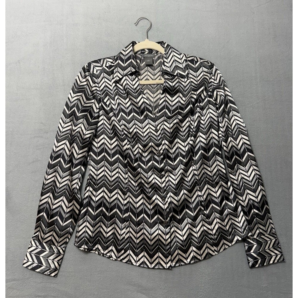 Ann Taylor 100% silk Long Sleeve Button Down Top/blouse black white silver Sz 6